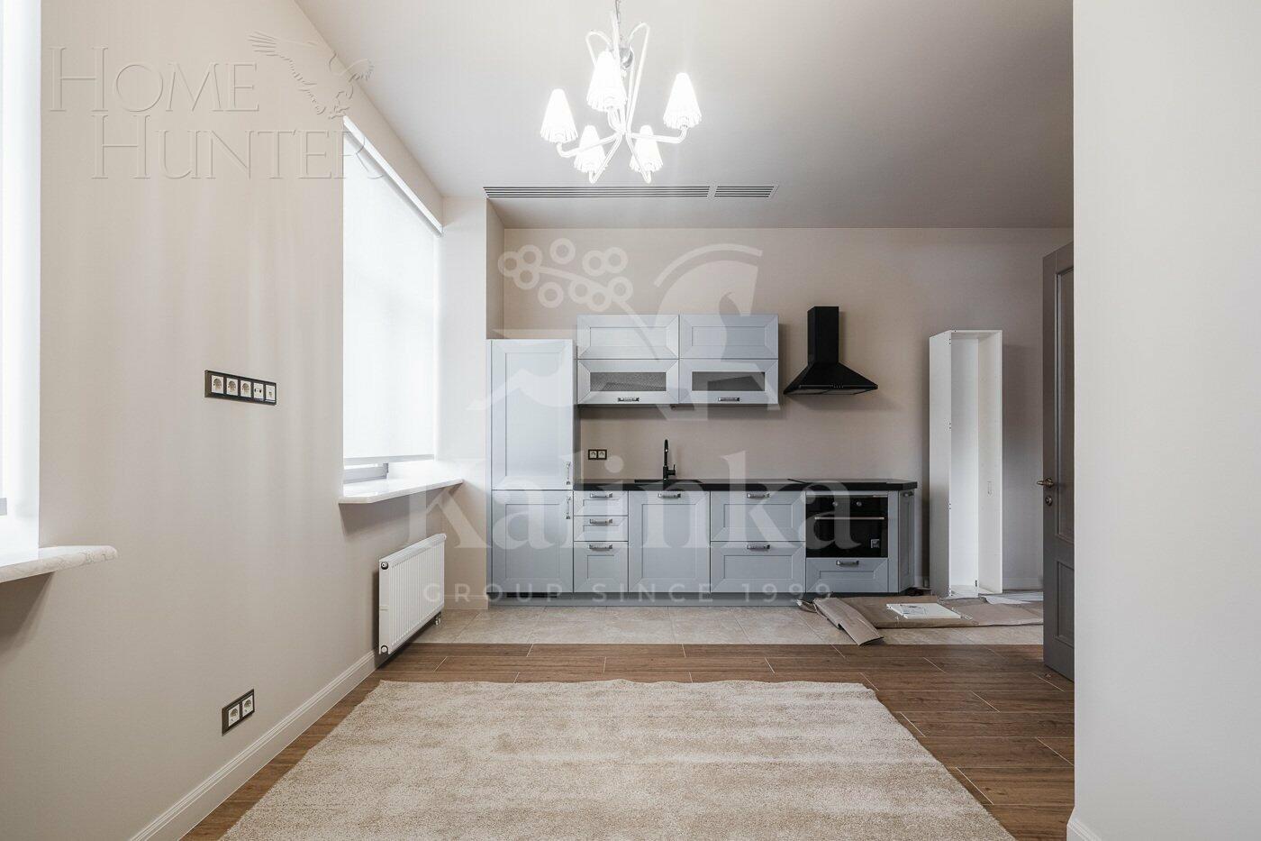 2-этажный коттедж 1 000 м² с отделкой