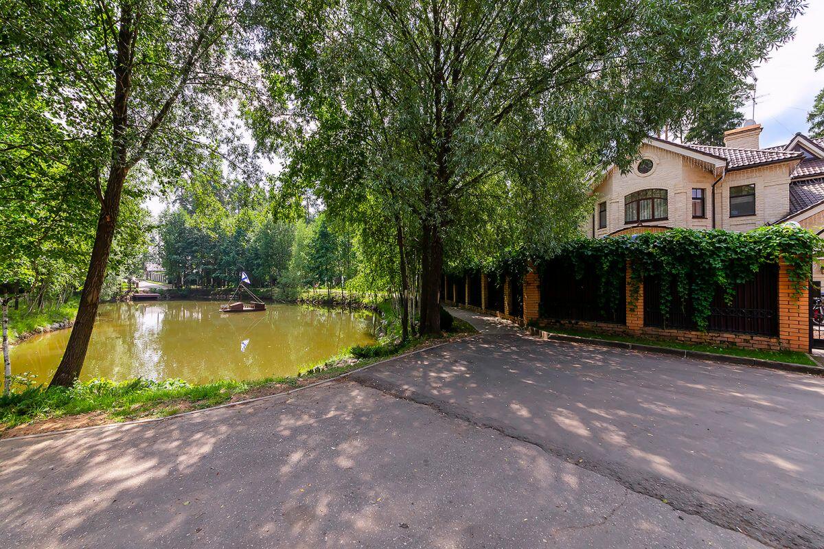 2-этажный коттедж 865 м² с отделкой
