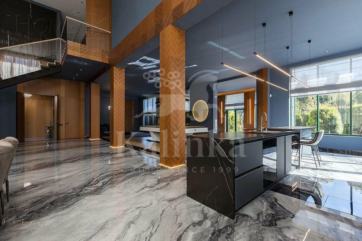 2-этажный коттедж 905.4 м² с отделкой