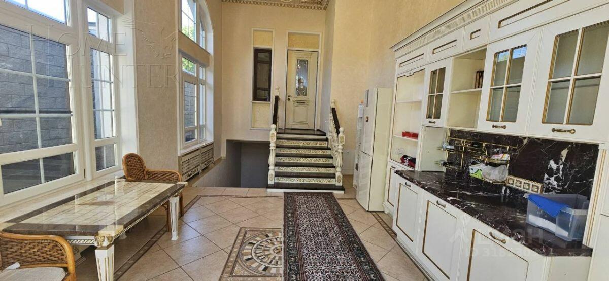 2-этажный коттедж 1 450 м² с отделкой