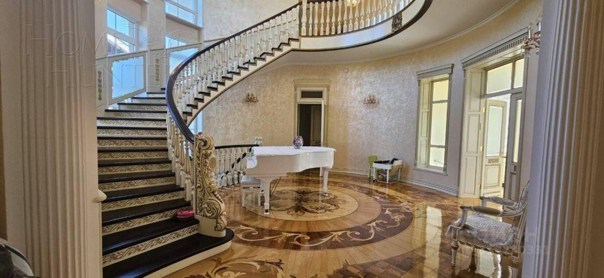 2-этажный коттедж 1 450 м² с отделкой