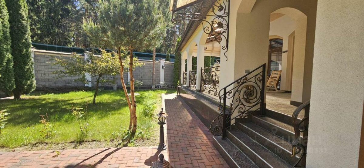 2-этажный коттедж 1 450 м² с отделкой
