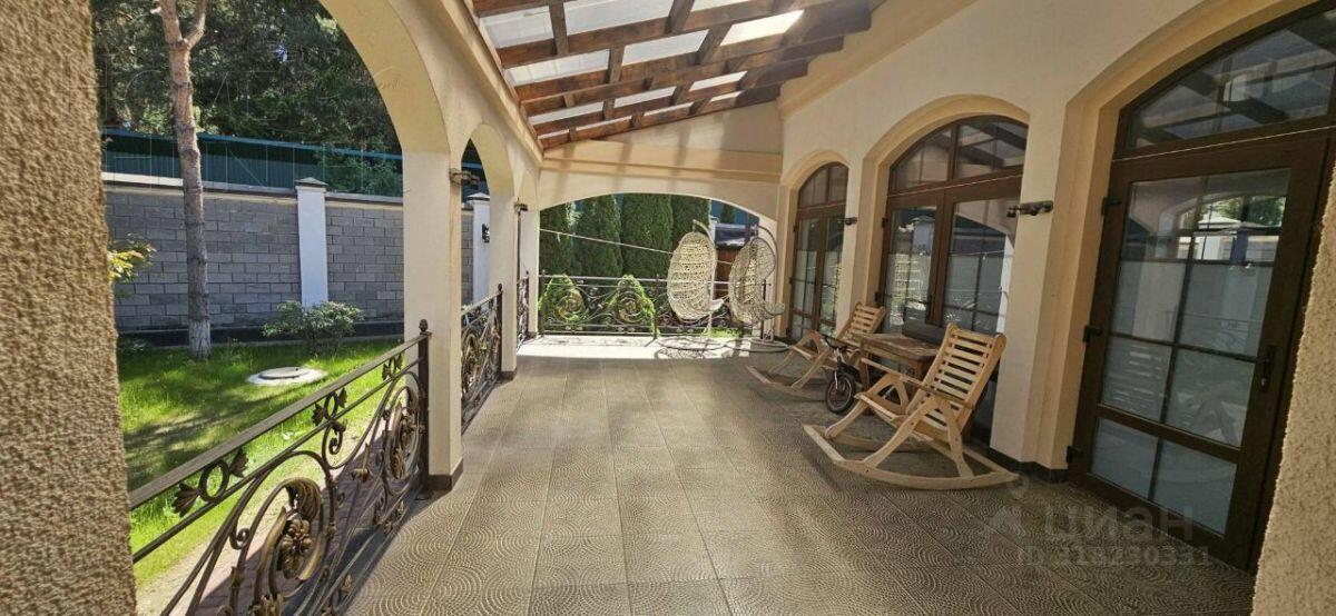2-этажный коттедж 1 450 м² с отделкой