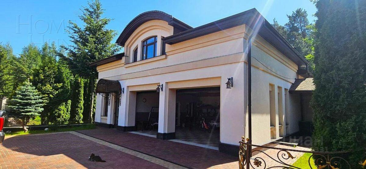 2-этажный коттедж 1 450 м² с отделкой