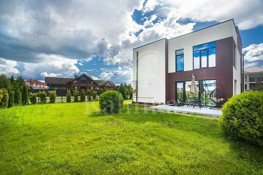 2-этажный коттедж 260 м² с отделкой