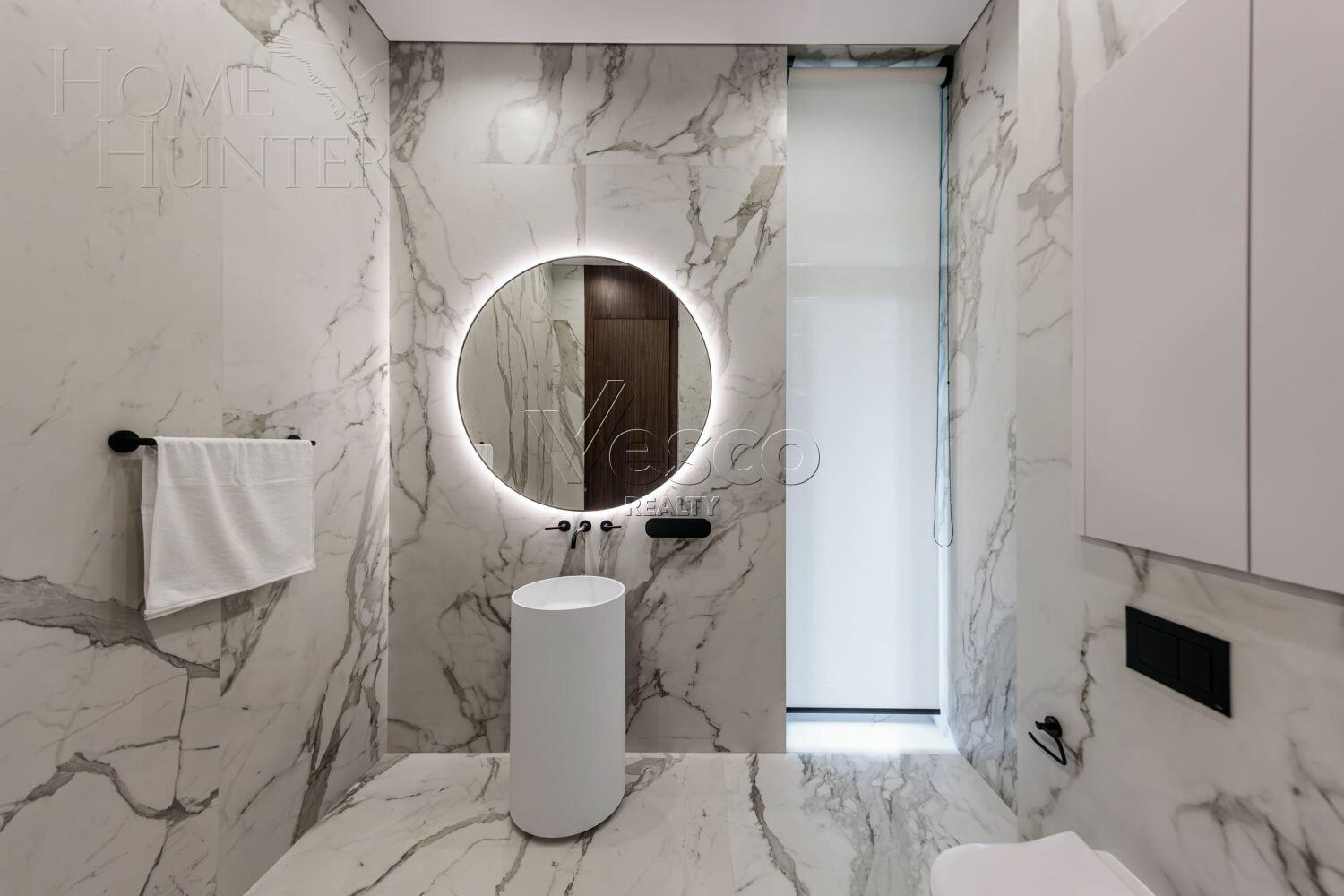 2-этажный коттедж 1 100 м² с отделкой
