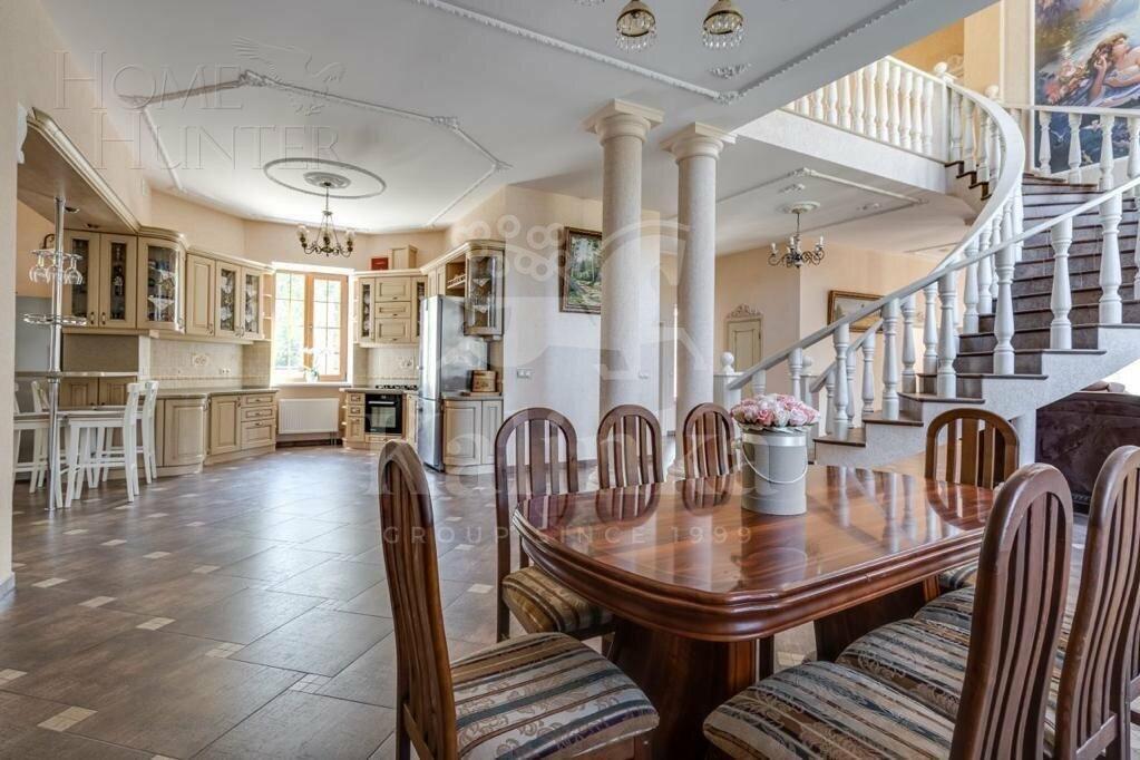 2-этажный коттедж 650 м² с отделкой