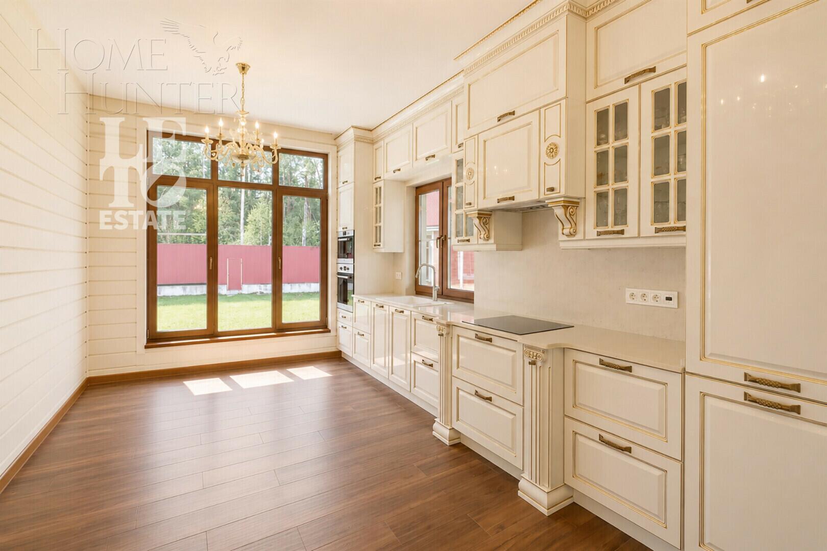 2-этажный коттедж 379.4 м² с отделкой