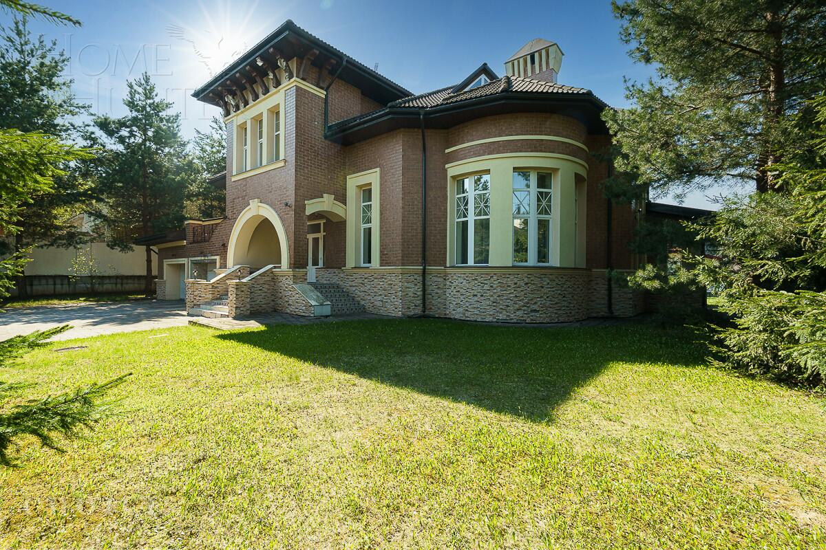 2-этажный коттедж 500 м² с отделкой
