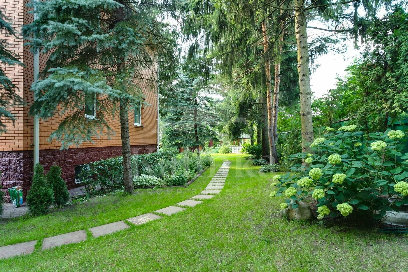 2-этажный коттедж 610 м² с отделкой