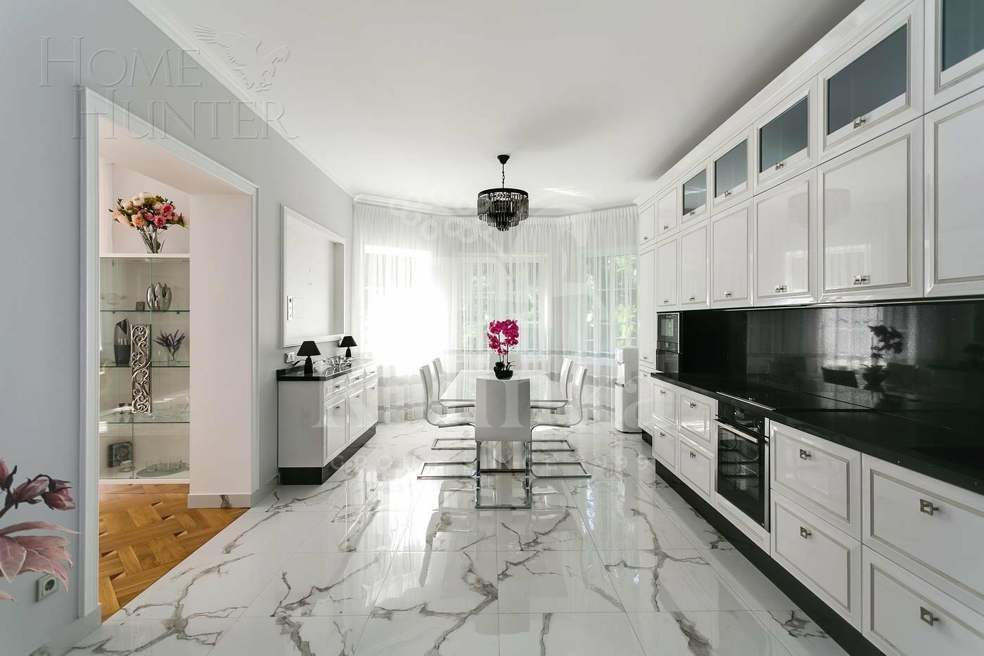 2-этажный коттедж 610 м² с отделкой