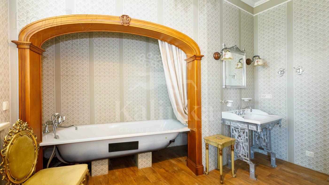 4-КОМН. КВАРТИРА С ОТДЕЛКОЙ 186 М² НА 5 ЭТАЖЕ