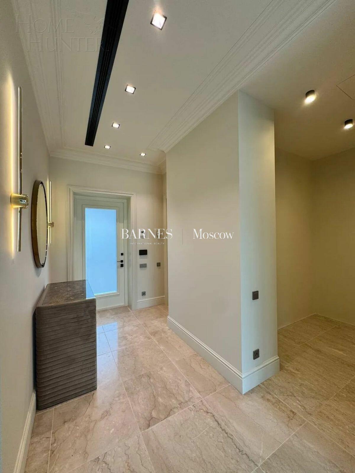 2-этажный коттедж 370 м² с отделкой