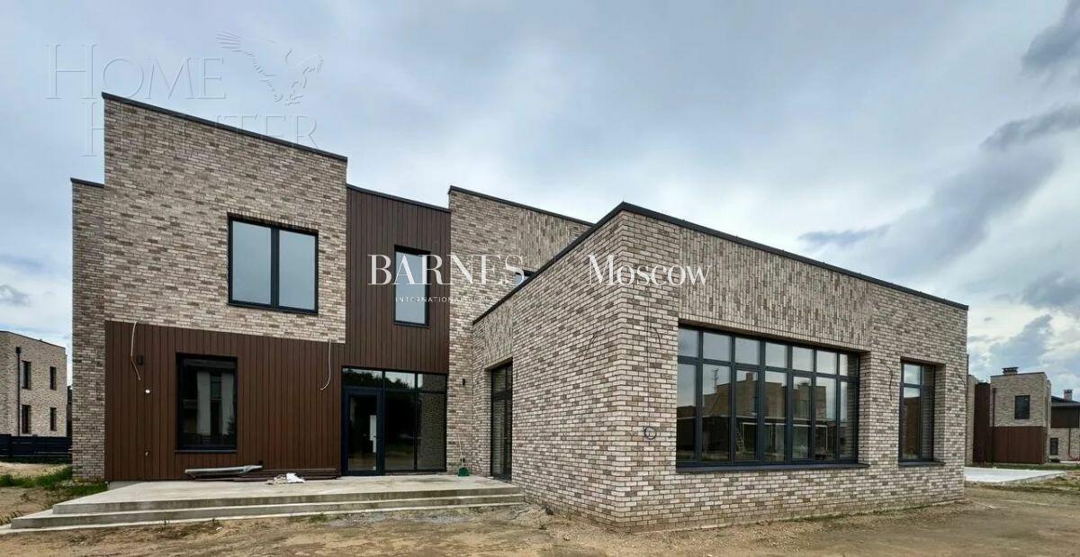 2-этажный коттедж 370 м² с отделкой