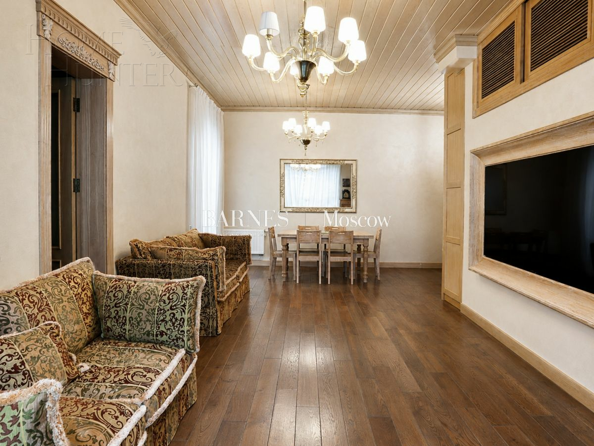 2-этажный коттедж 750 м² с отделкой