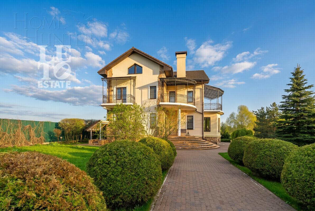 3-этажный коттедж 470 м² с отделкой