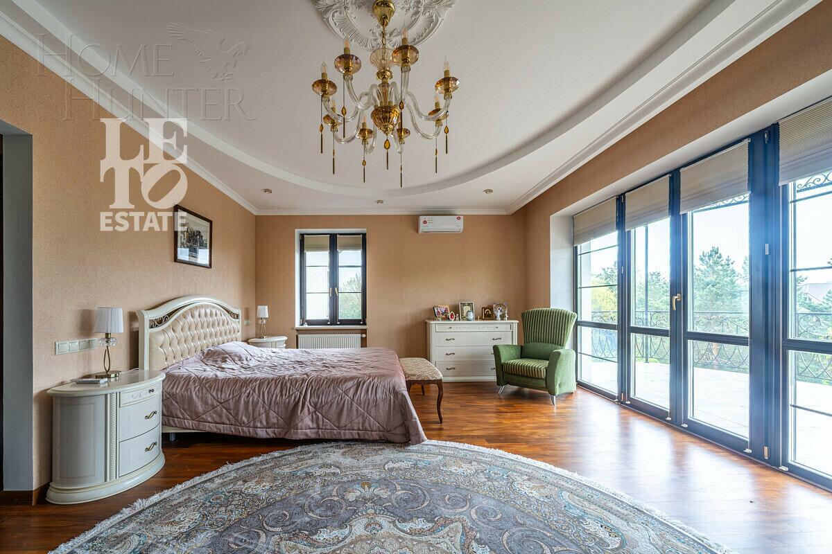 3-этажный коттедж 470 м² с отделкой