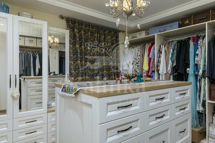 2-этажный таунхаус 370 м² с отделкой