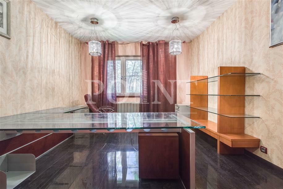 2-этажный коттедж 1 400 м² с отделкой