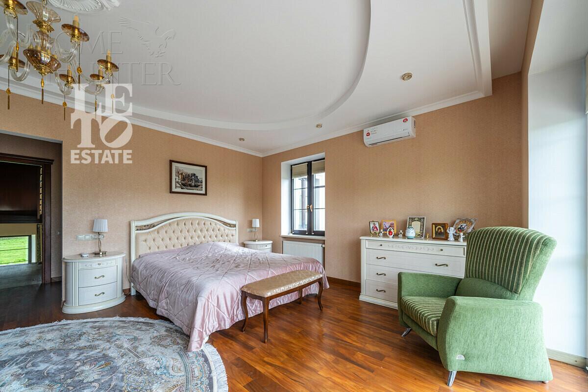 3-этажный коттедж 470 м² с отделкой