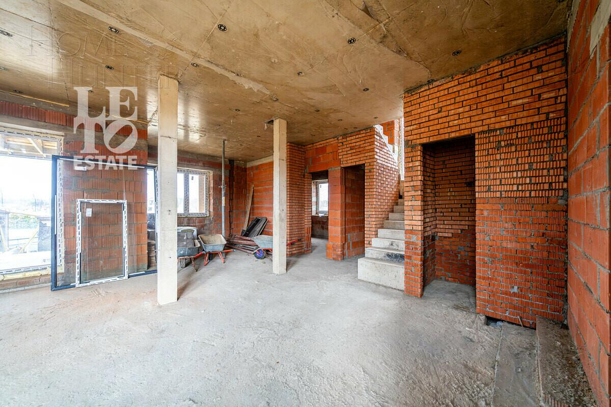 2-этажный коттедж 326 м² без отделки