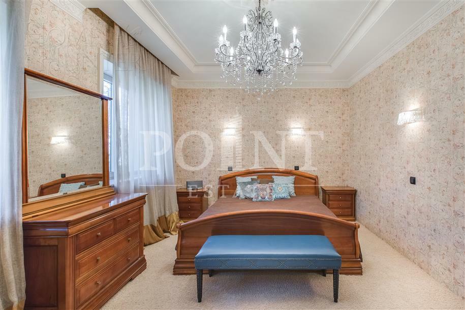 2-этажный коттедж 1 400 м² с отделкой