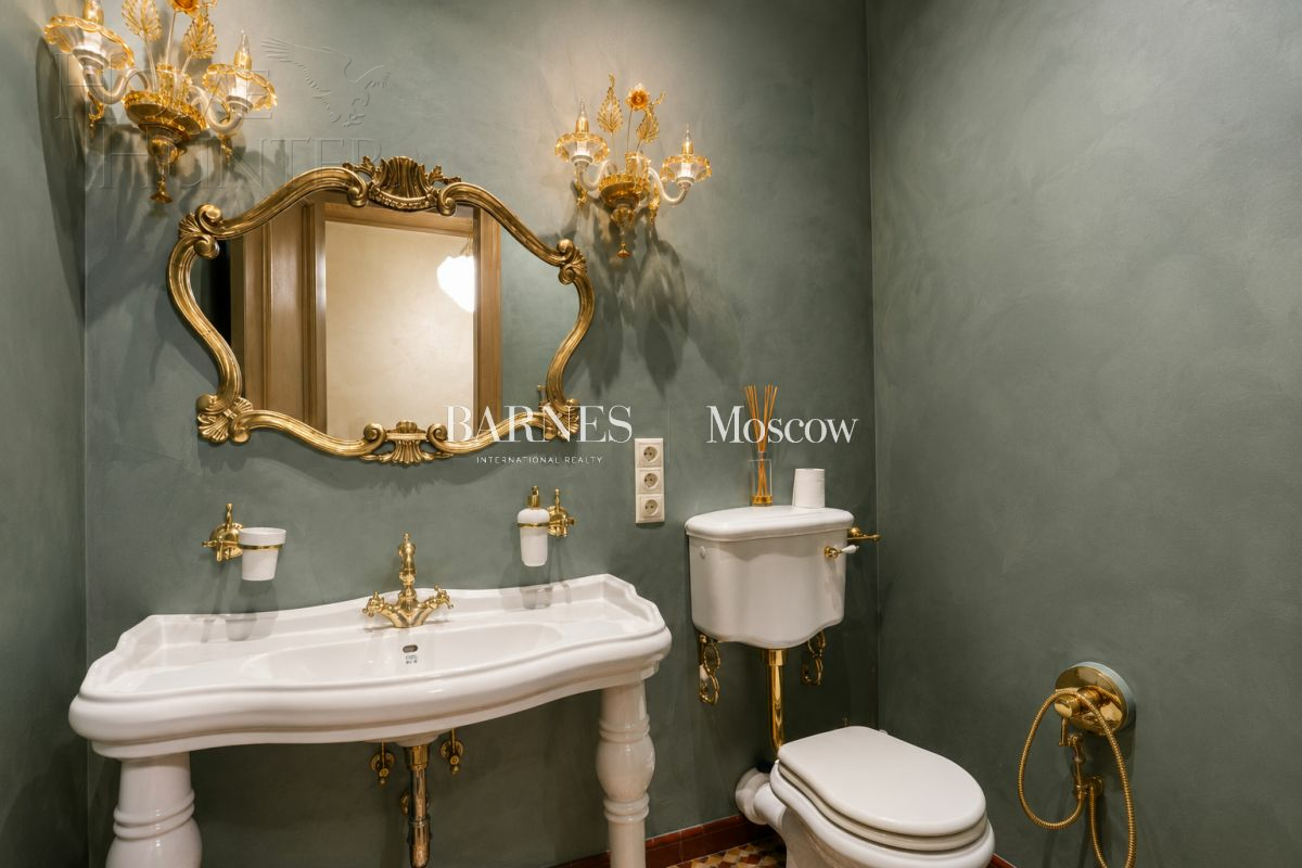 2-этажный коттедж 750 м² с отделкой