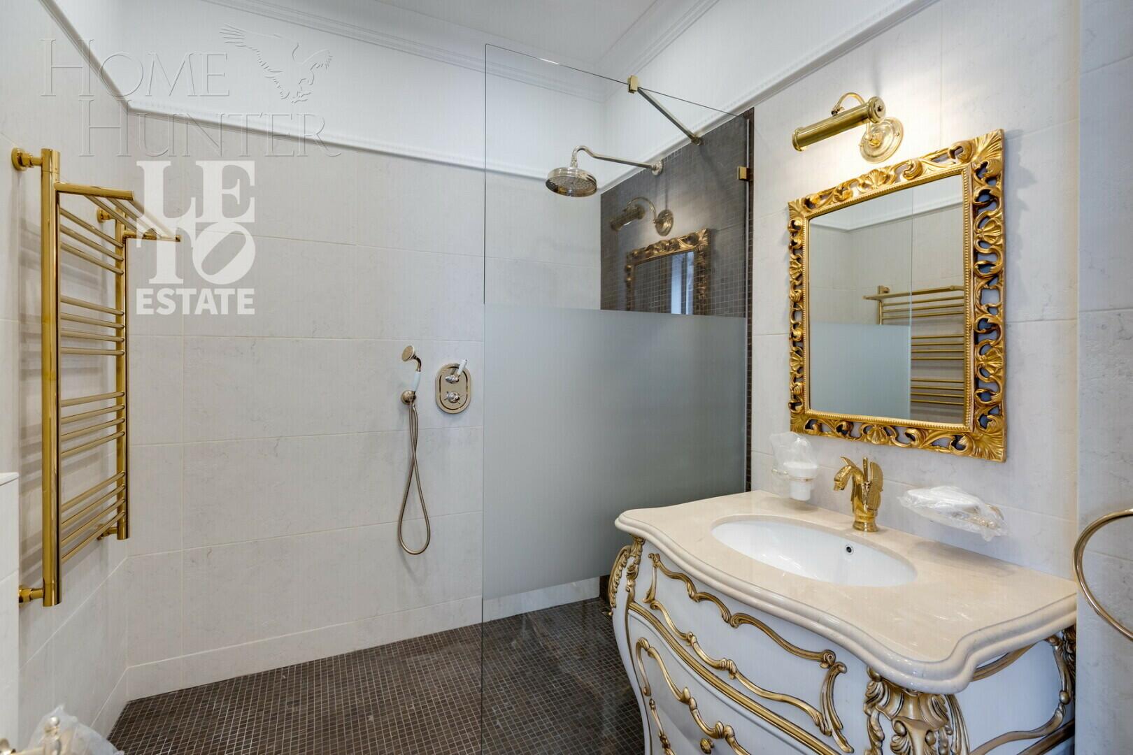 2-этажный коттедж 550 м² с отделкой