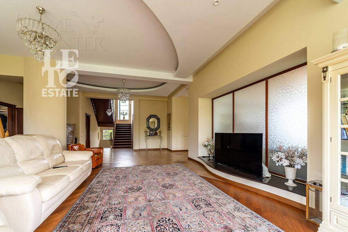 3-этажный коттедж 470 м² с отделкой