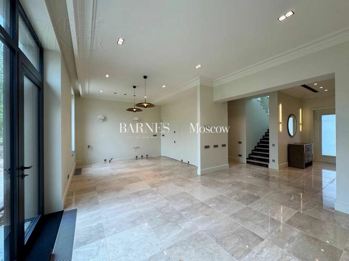 2-этажный коттедж 370 м² с отделкой