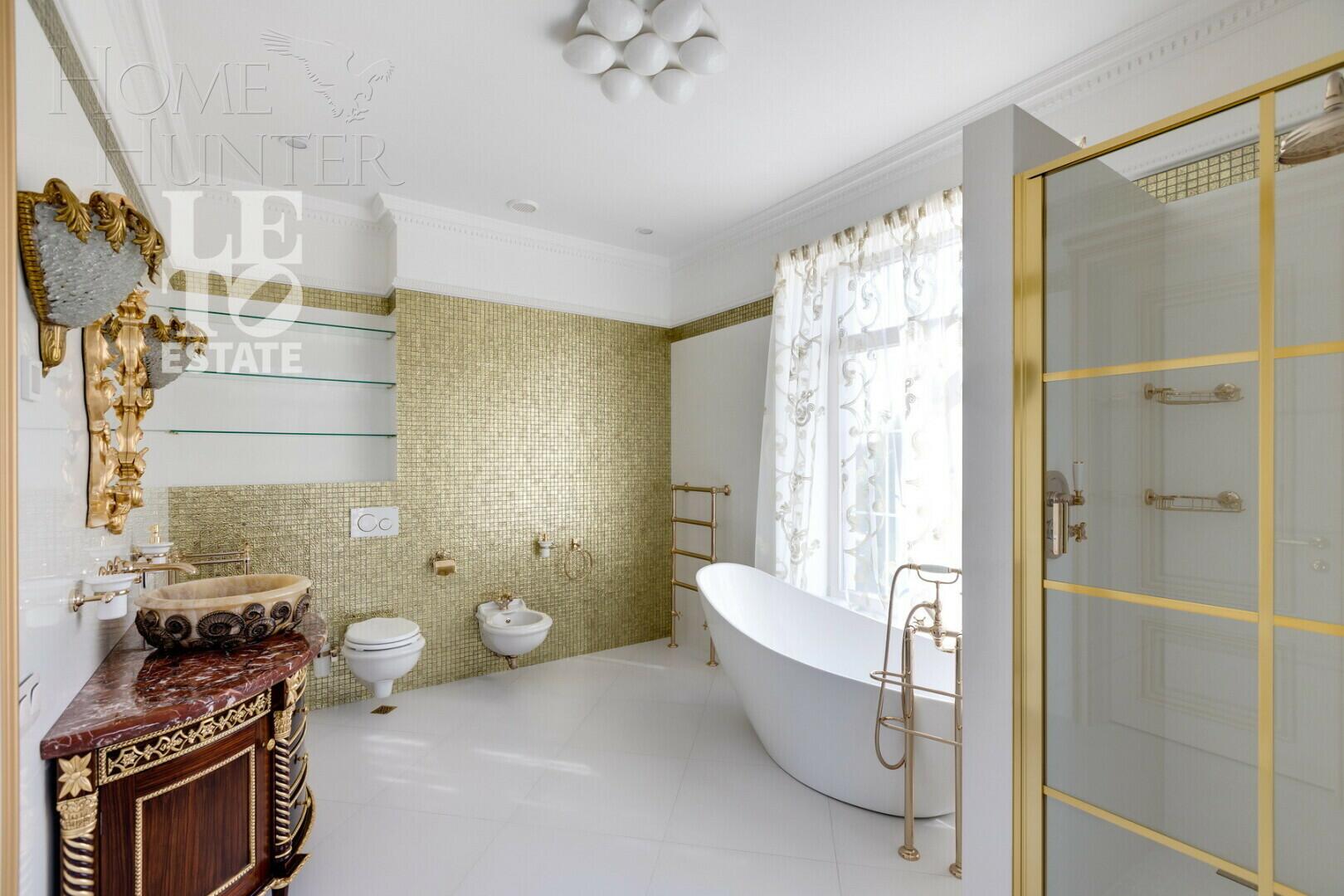 2-этажный коттедж 550 м² с отделкой