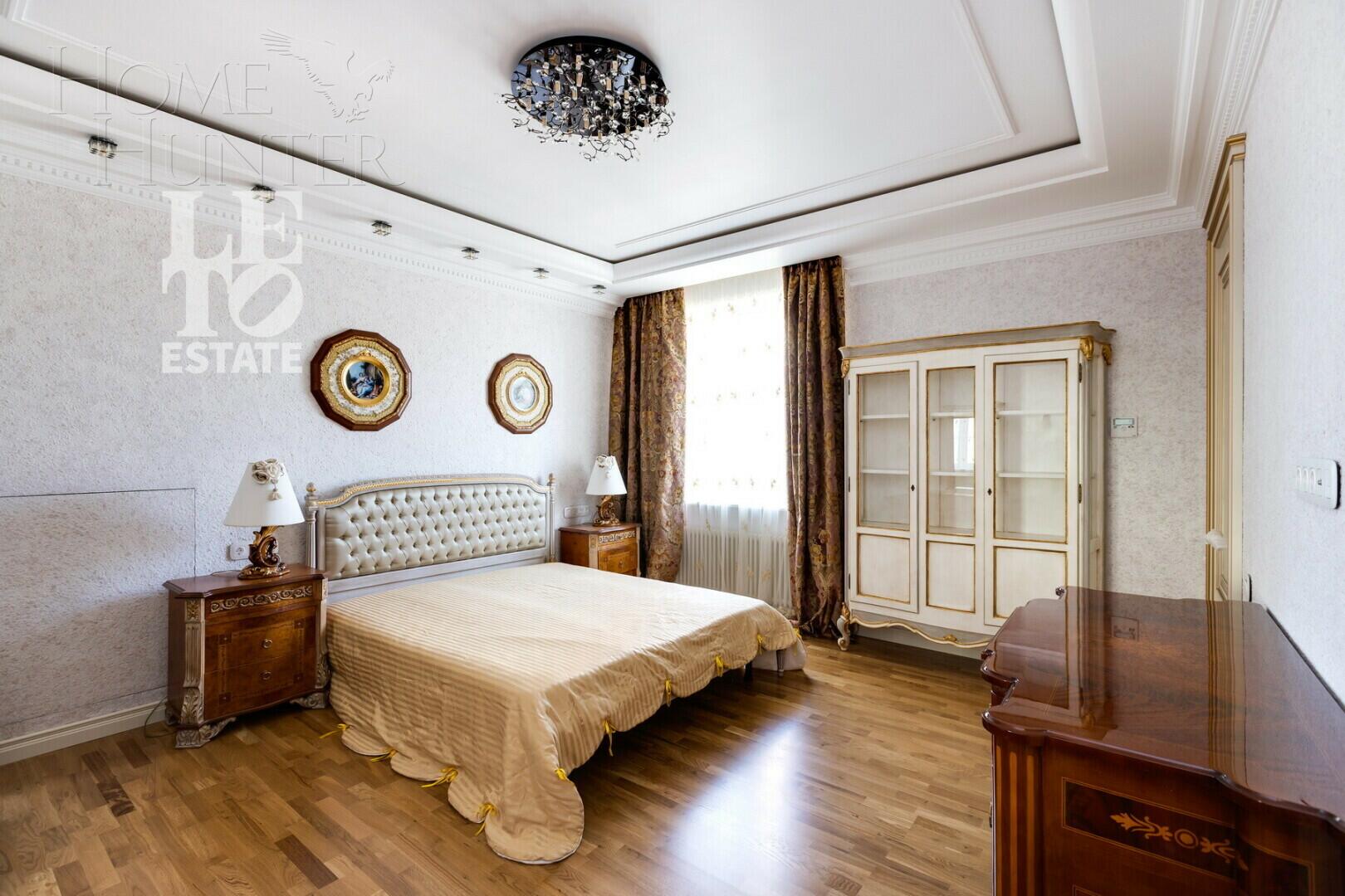 2-этажный коттедж 550 м² с отделкой