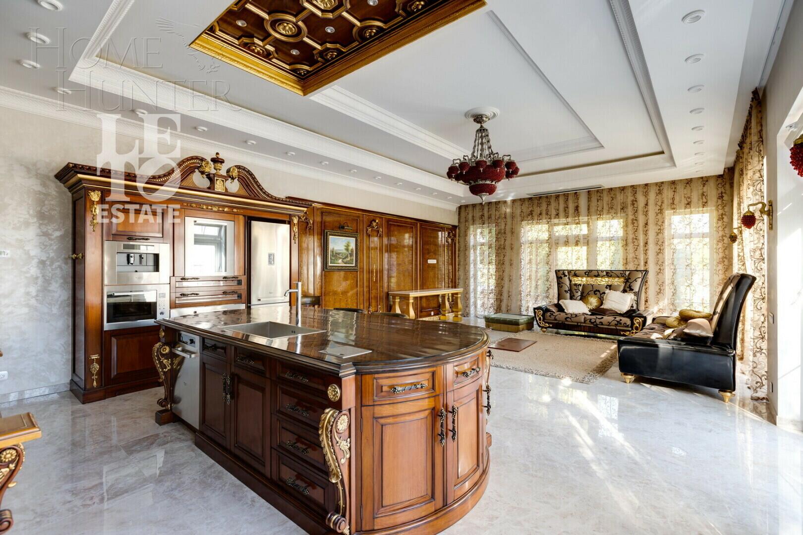 2-этажный коттедж 550 м² с отделкой