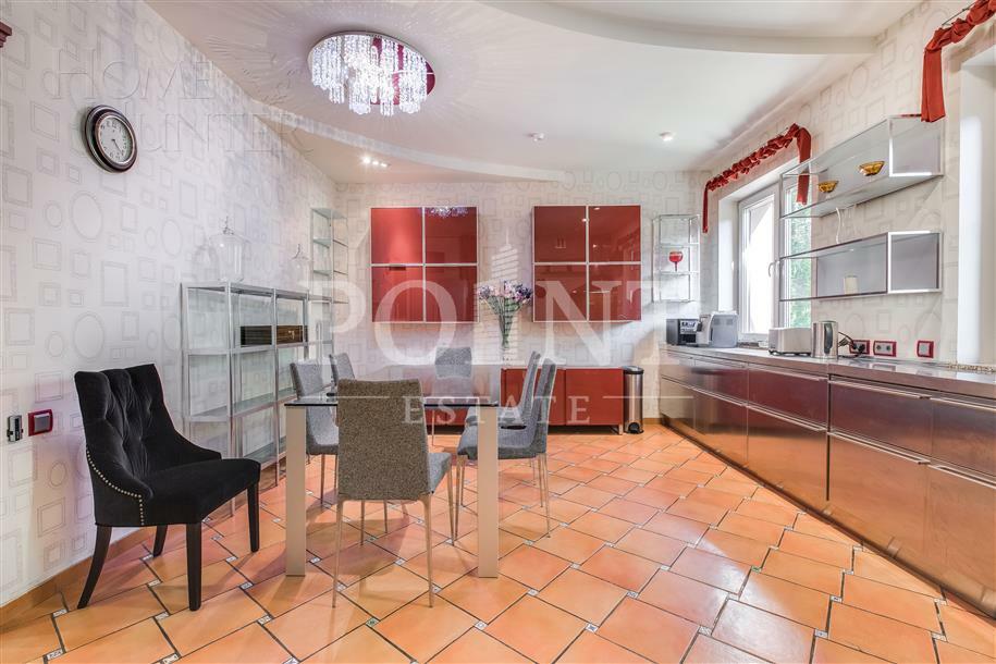 2-этажный коттедж 1 400 м² с отделкой
