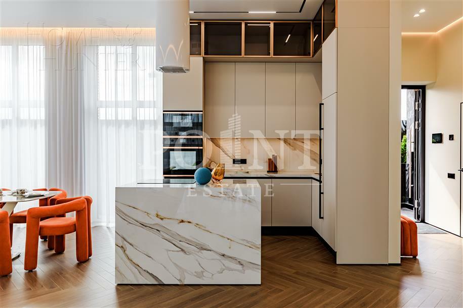 2-этажный коттедж 250 м² с отделкой