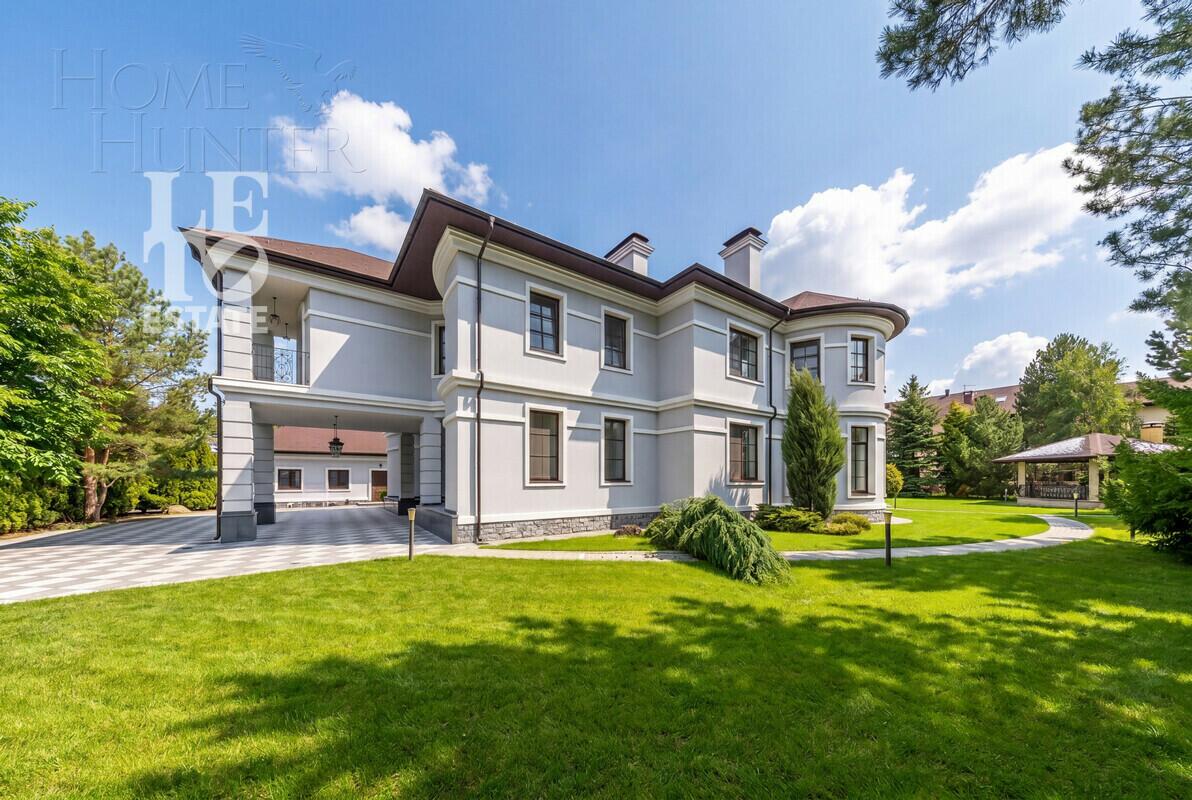 2-этажный коттедж 590 м² с отделкой