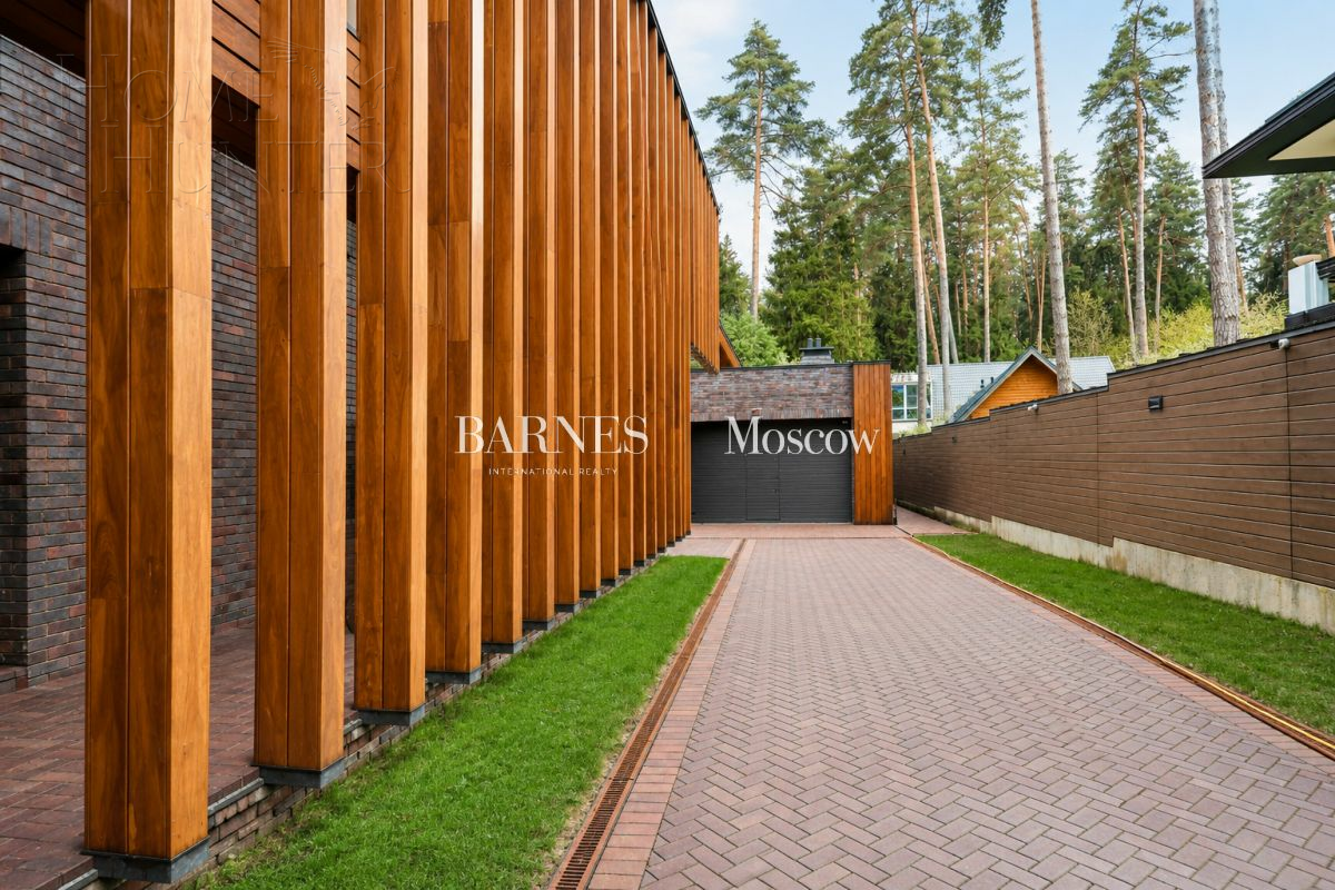 2-этажный коттедж 750 м² с отделкой