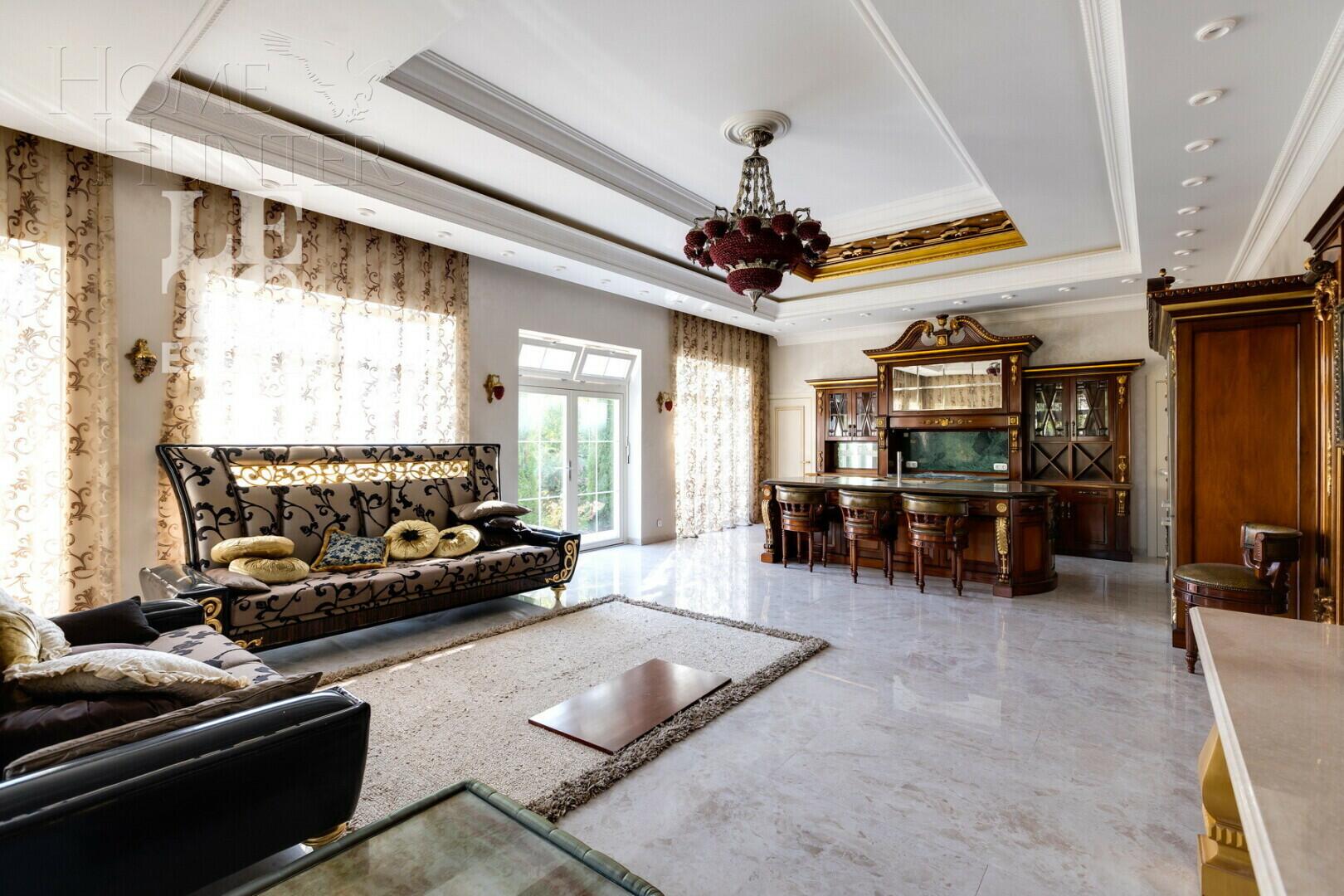 2-этажный коттедж 550 м² с отделкой