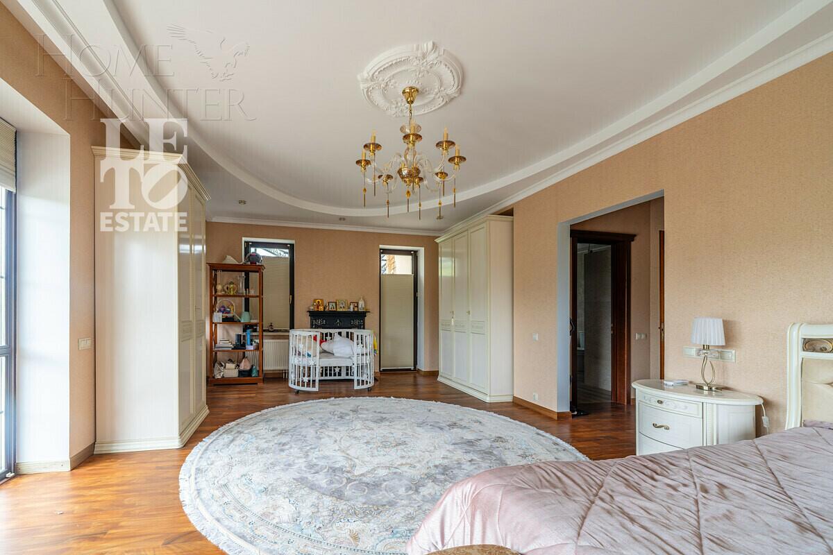 3-этажный коттедж 470 м² с отделкой