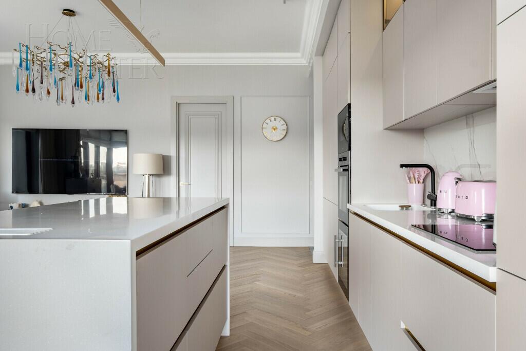4-КОМН. КВАРТИРА С ОТДЕЛКОЙ 133.4 М² НА 5 ЭТАЖЕ