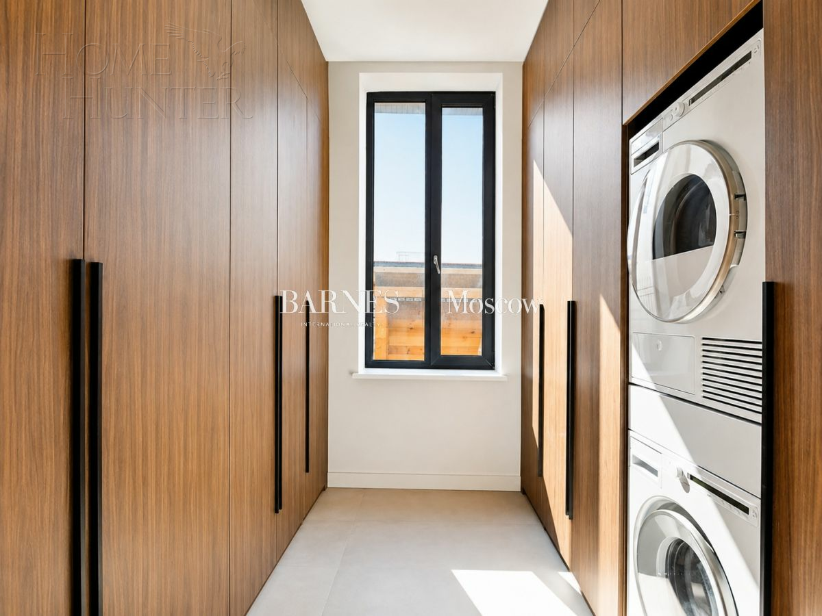 2-этажный коттедж 349.7 м² с отделкой