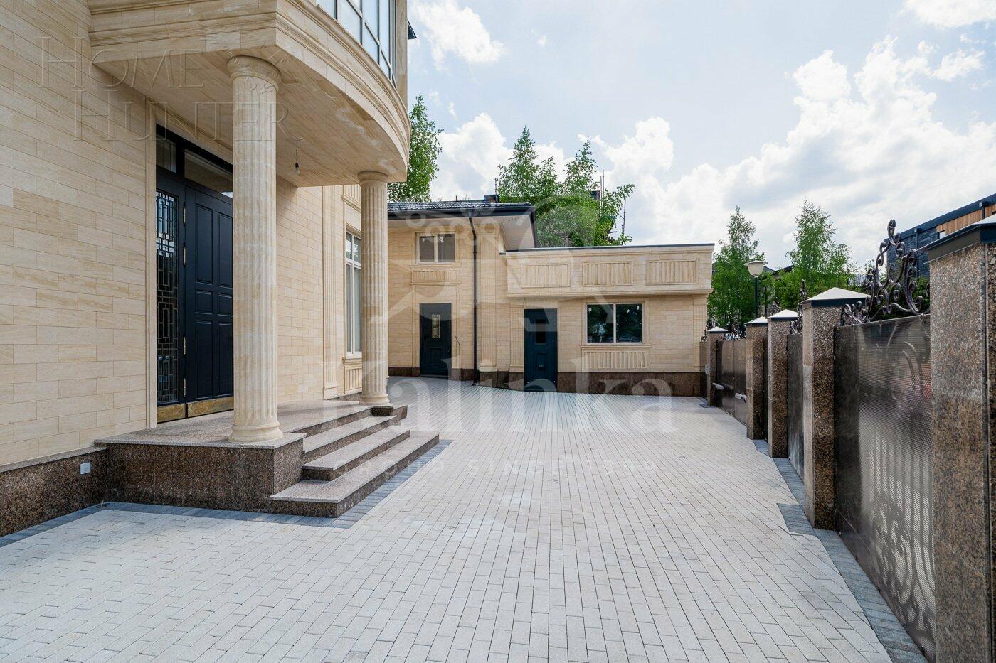 2-этажный коттедж 876 м² с отделкой