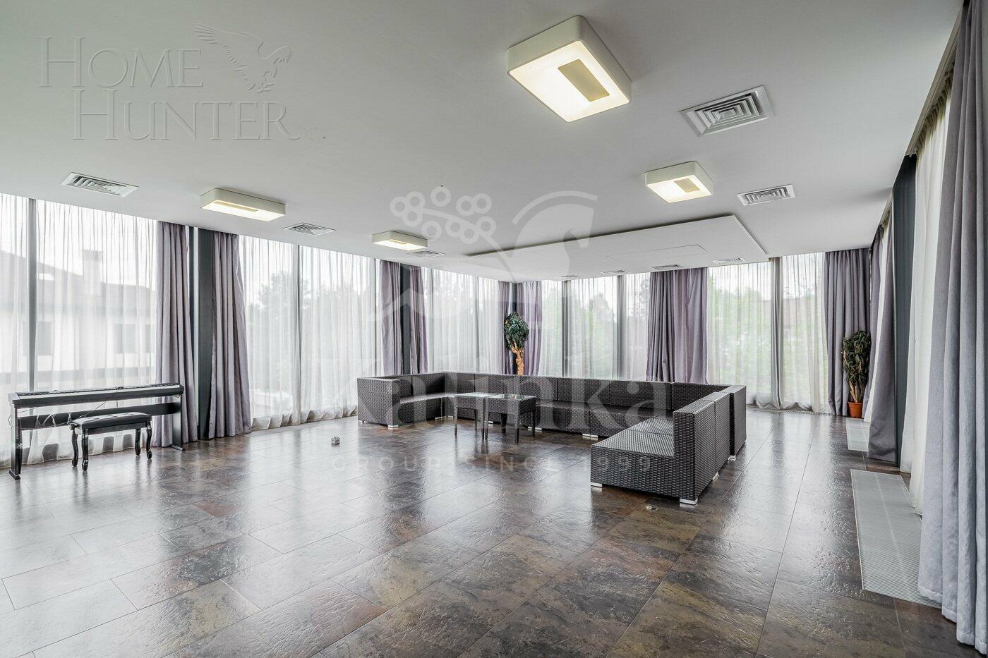 3-этажный коттедж 900 м² с отделкой