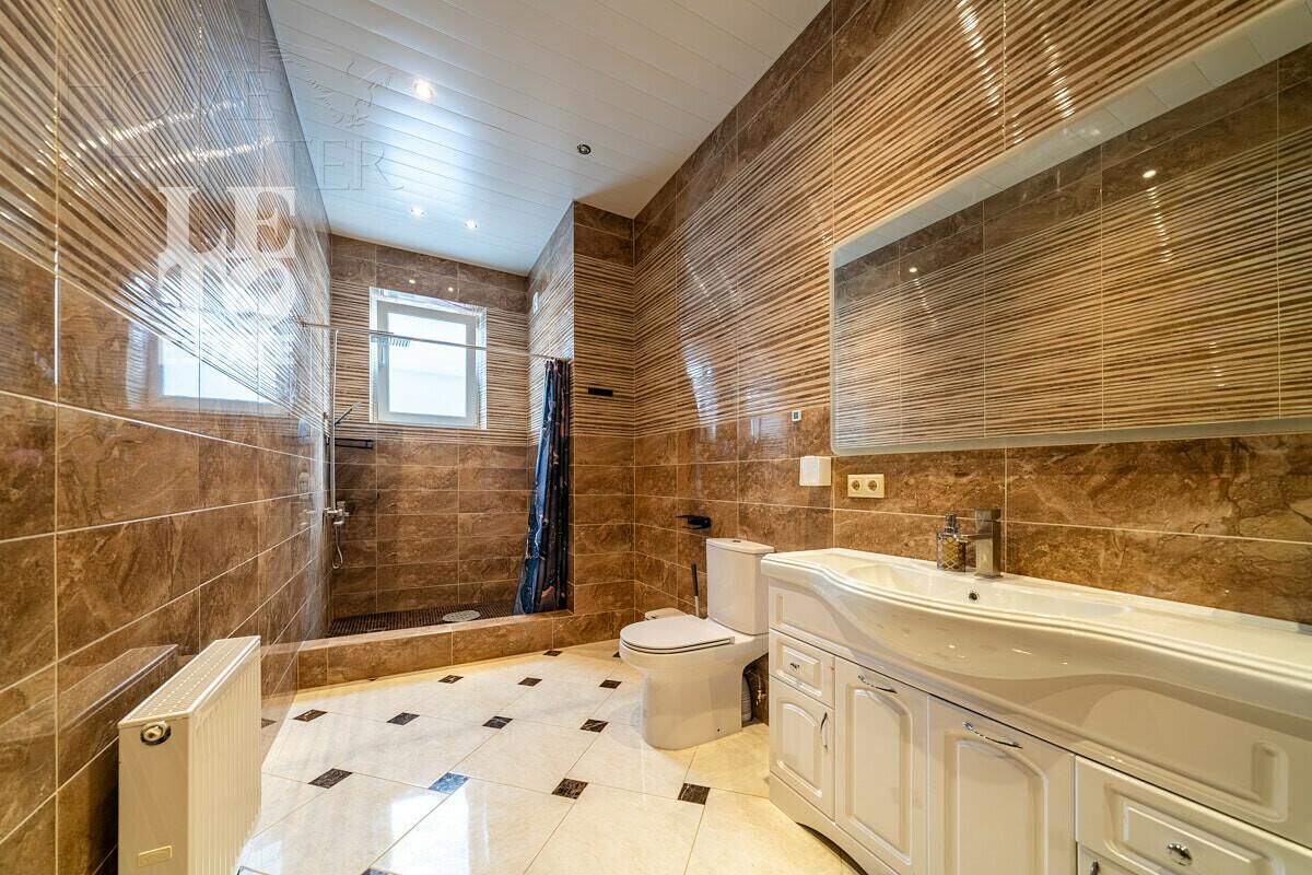 2-этажный коттедж 475 м² с отделкой