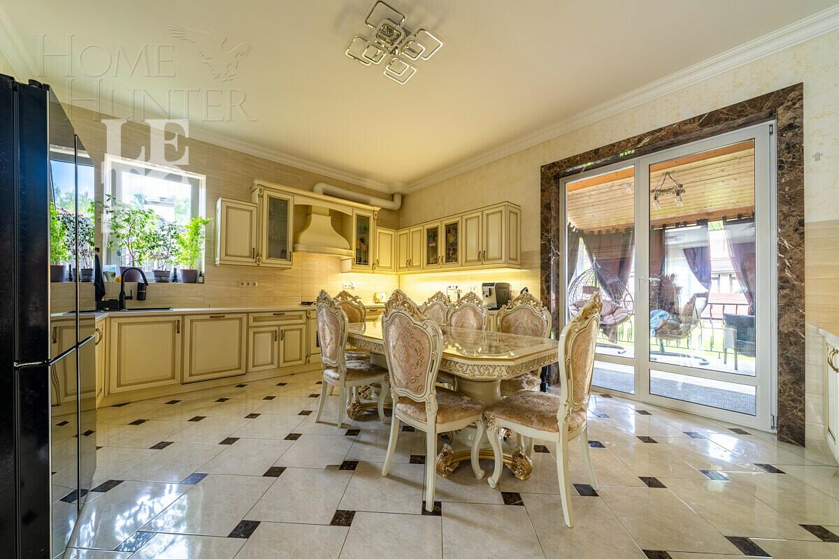 2-этажный коттедж 475 м² с отделкой