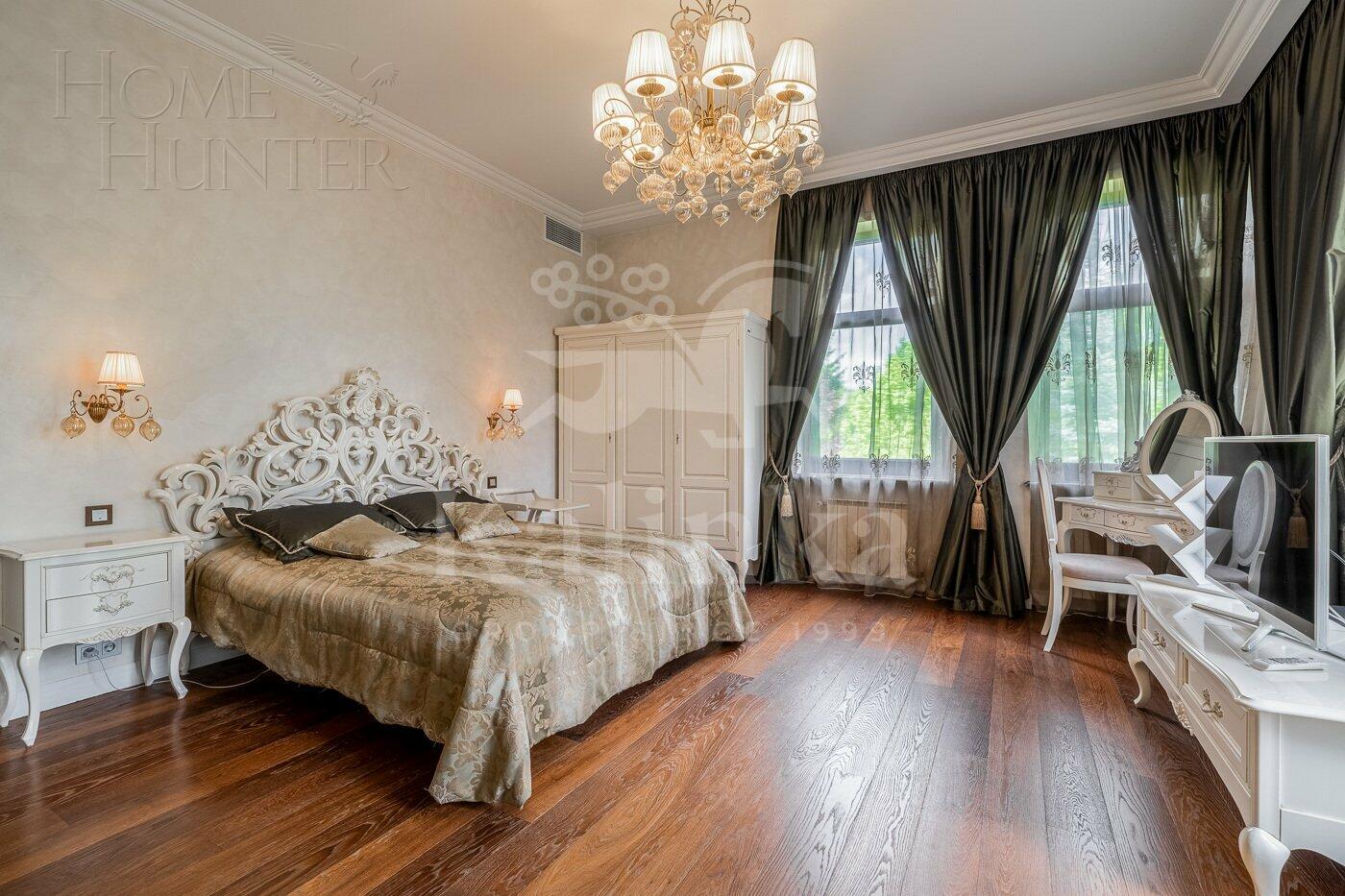 3-этажный коттедж 900 м² с отделкой
