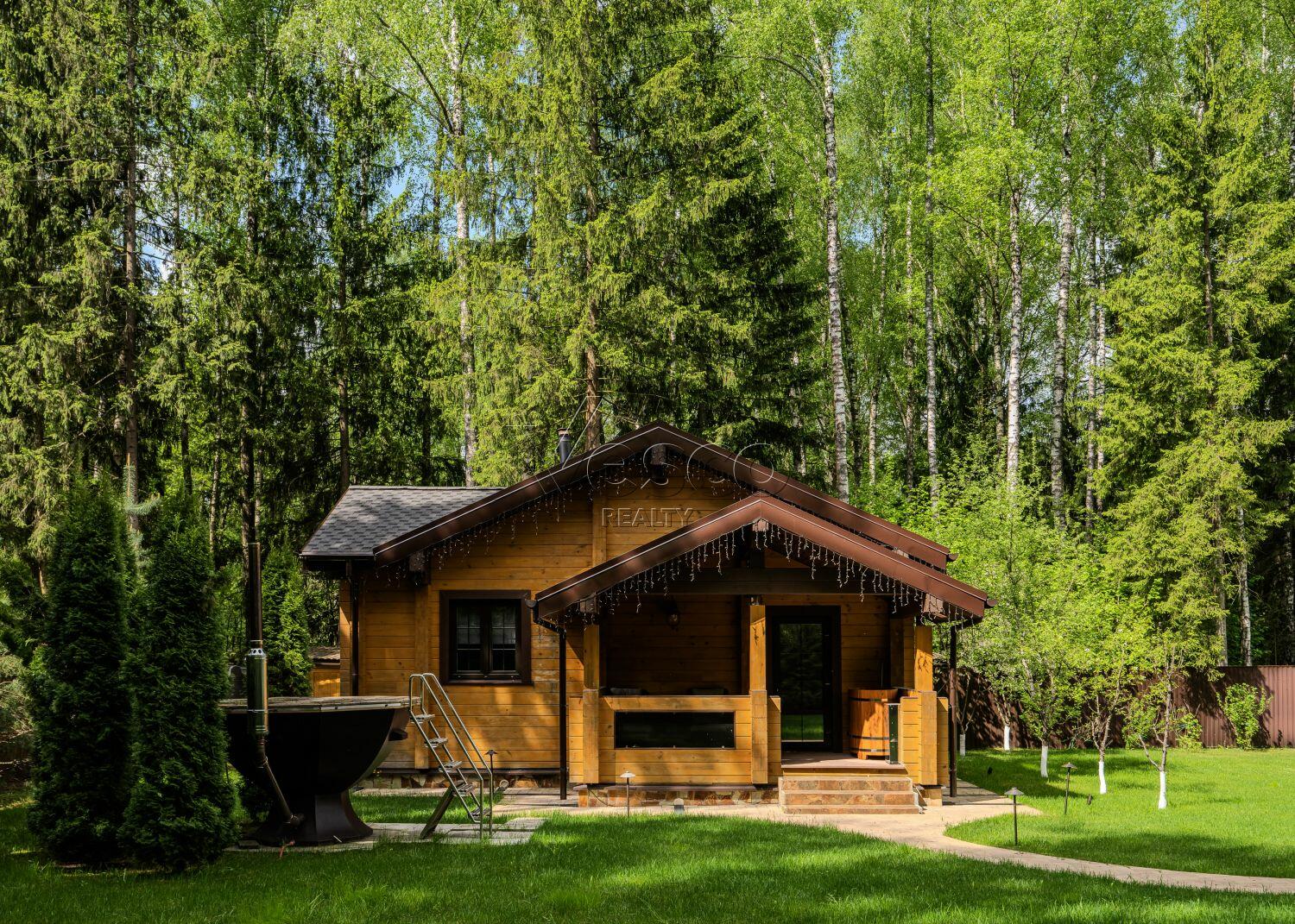 2-этажный коттедж 305 м² с отделкой