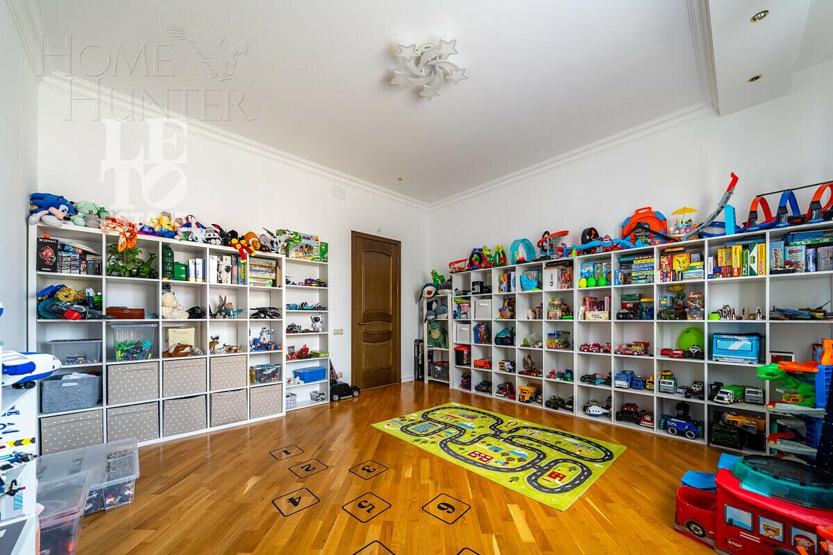 2-этажный коттедж 475 м² с отделкой