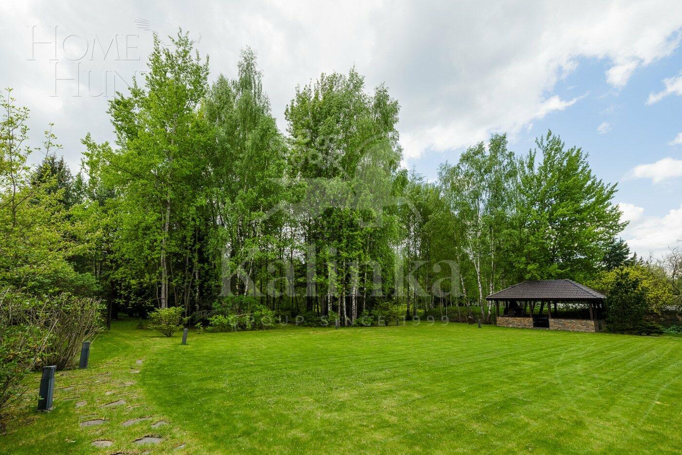 3-этажный коттедж 900 м² с отделкой