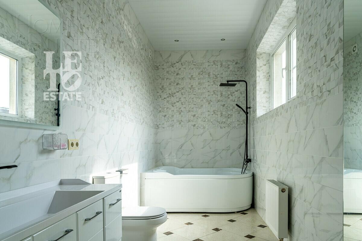 2-этажный коттедж 475 м² с отделкой
